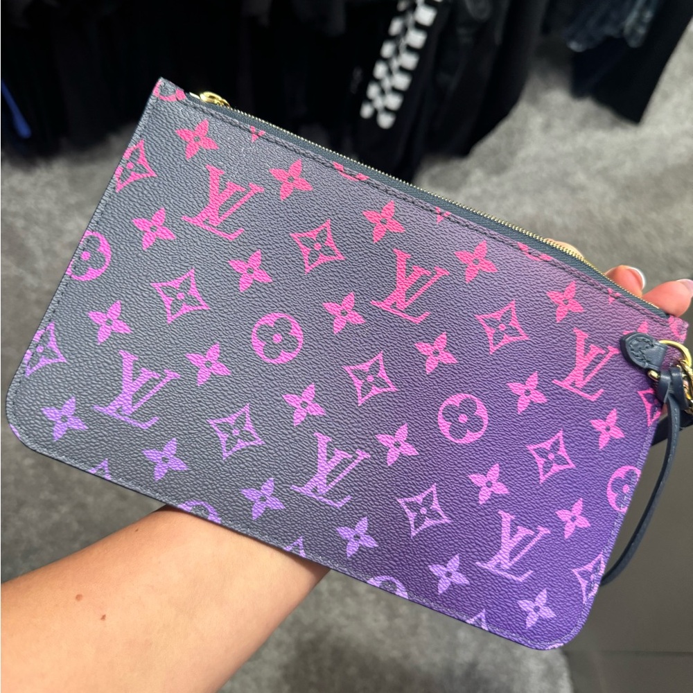 Louis Vuitton Monogram Giant Spring In The City Neverfull MM Midnight Fuchsia